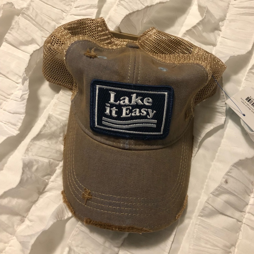 Judith March Lake It Easy hat